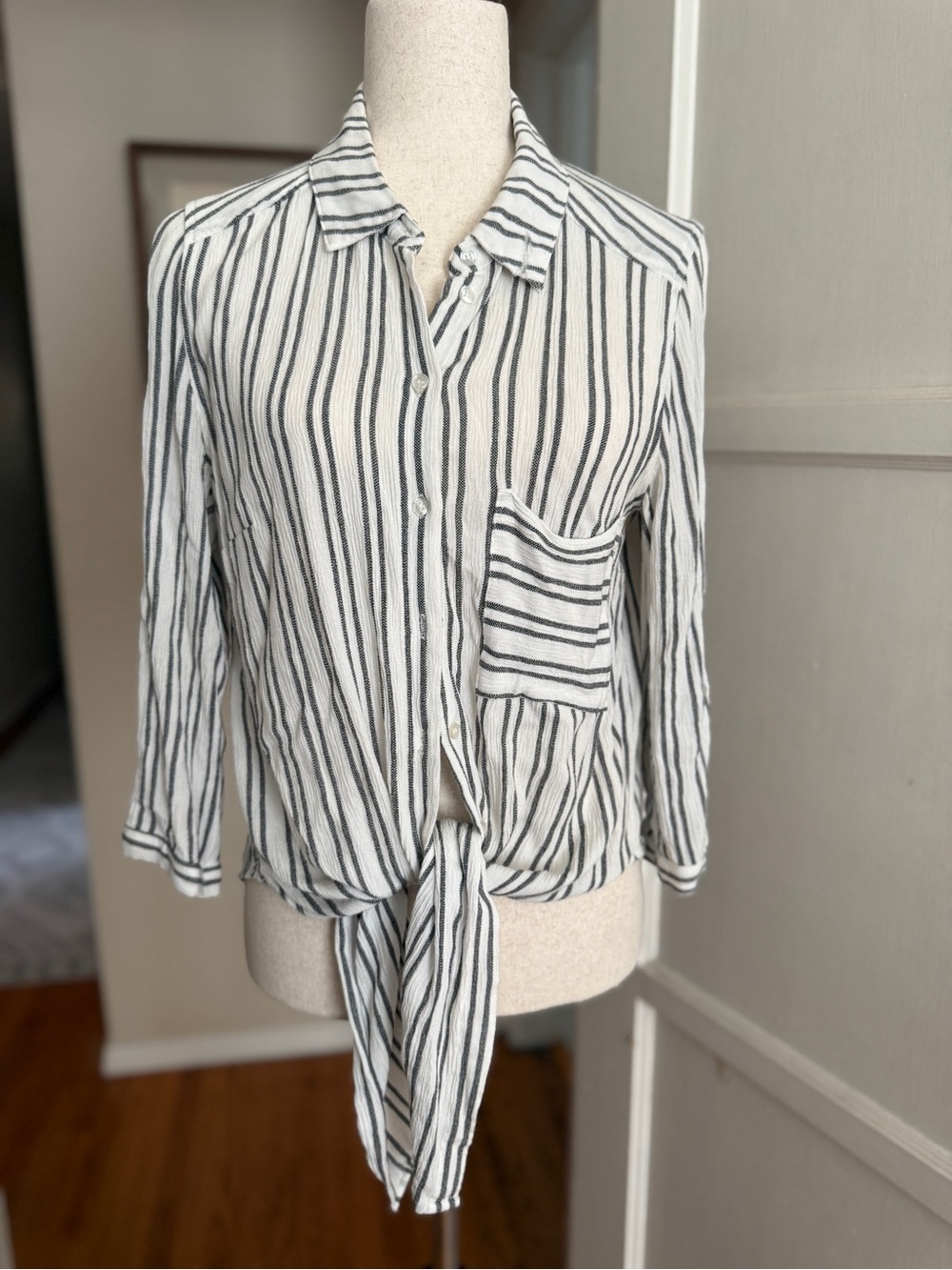 41 Hawthorn Black & White Striped Tie-Front Button Shirt